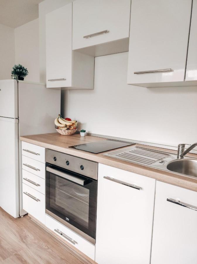 Studio Apartment Sanya #2 Любляна Экстерьер фото