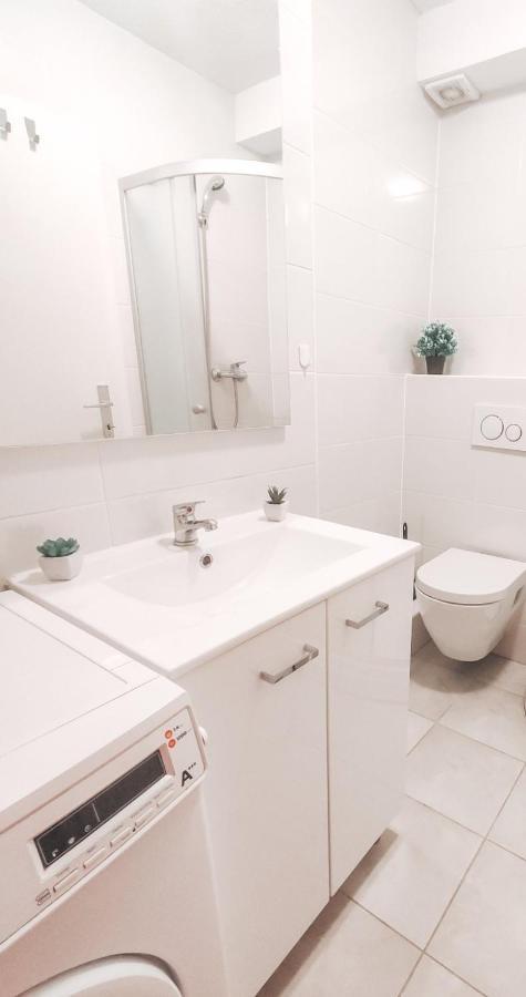 Studio Apartment Sanya #2 Любляна Экстерьер фото